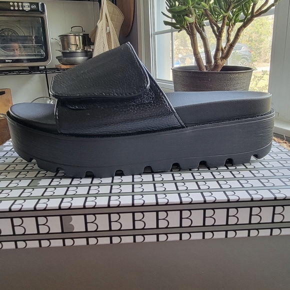 Slides - Picture 3 of 6